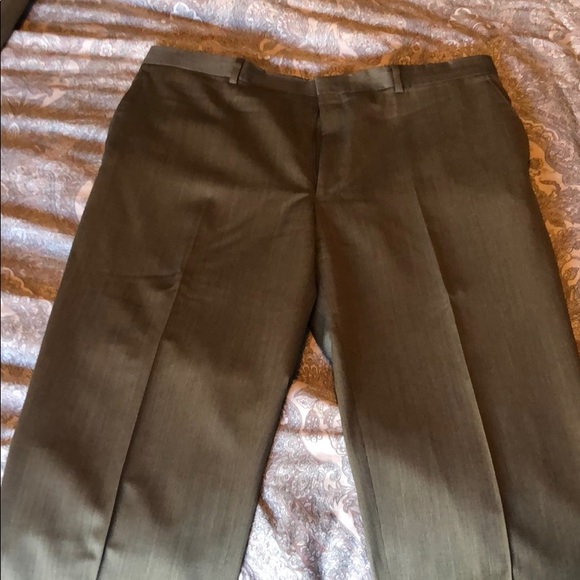 Jos A Bank taupe weave striped suit - Picture 6 of 6